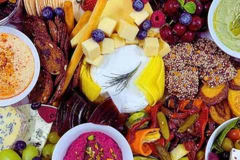 Deluxe Cheese Platter